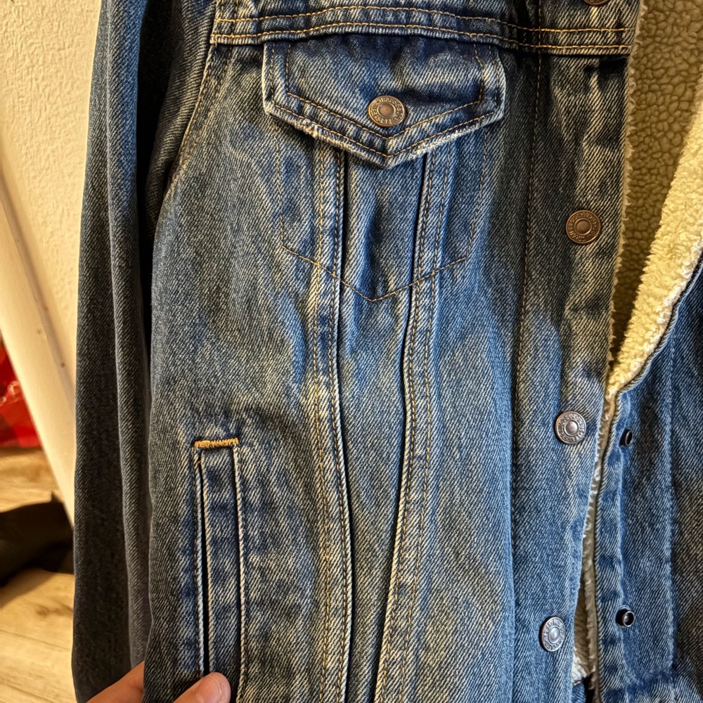 Levi's Cream Sherpa Lined Jacket - Picture 6 of 6